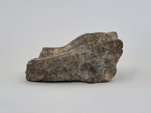 statue, image 4/7