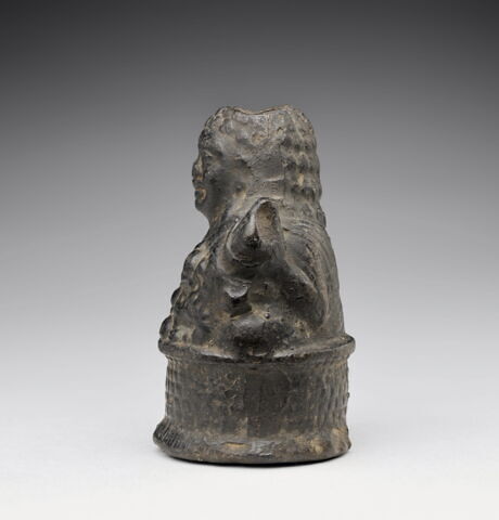 figurine de Béset allaitant ; vase plastique, image 2/5