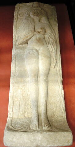 figurine féminine couchée ; statue, image 2/3
