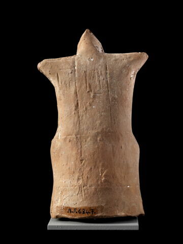 figurine d'Isis allaitant ; lampe, image 3/4