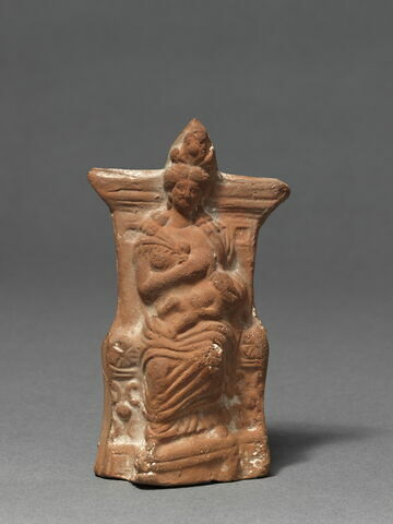 figurine d'Isis allaitant ; lampe, image 2/4