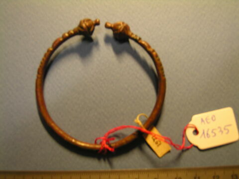 bracelet en anneau à extrémités renflées, image 1/1