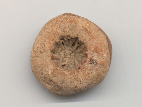 moule à perle de faïence, image 1/3