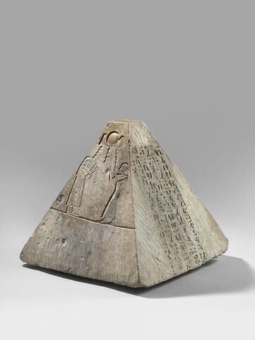 pyramidion tronqué ; Pyramidion de Djedhor