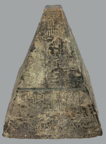 pyramidion tronqué, image 3/8