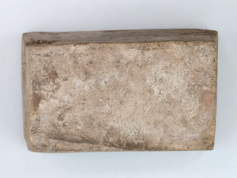 bassin à libation rectangulaire, image 2/6