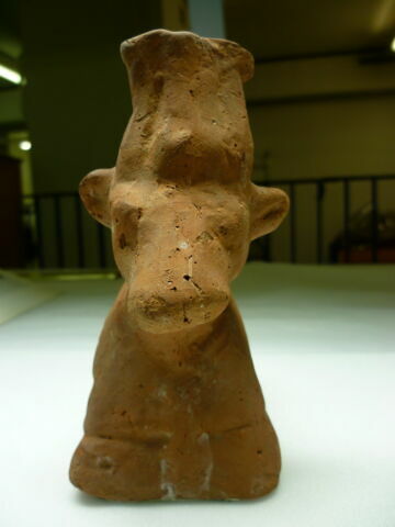 figurine, image 2/2