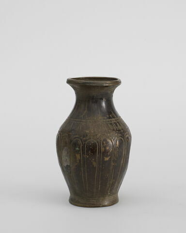 vase, image 1/2