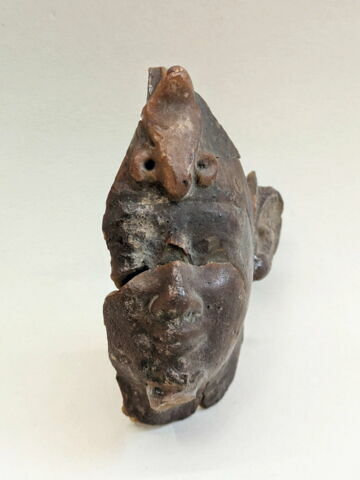 figurine ; masque de momie ; fragmentaire