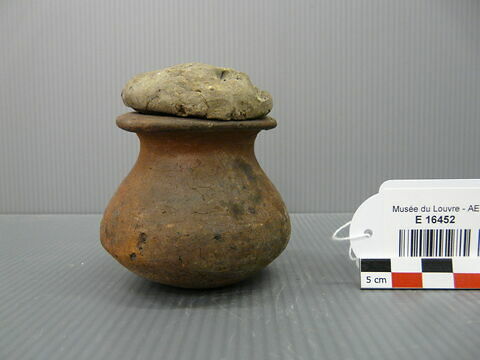 jarre biconique ; vase miniature ; couvercle de vase, image 1/1
