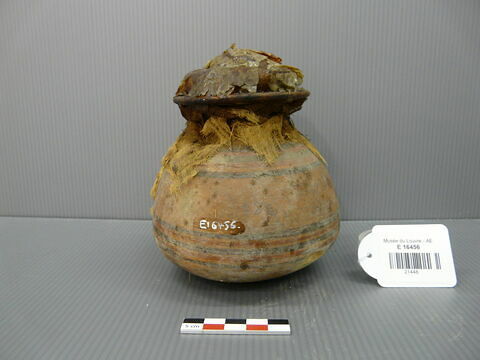 jarre biconique ; vase miniature ; bouchon de vase ; avec contenu, image 1/1