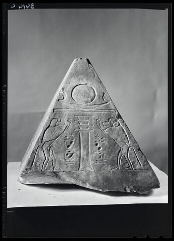 pyramidion tronqué, image 27/28