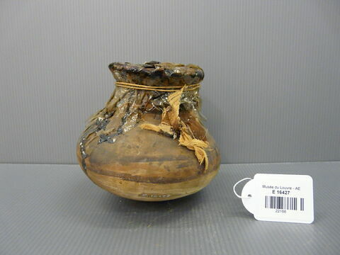 jarre biconique ; vase miniature ; avec contenu ; miel
