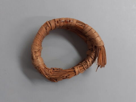 panier  ; support de vase, image 2/4