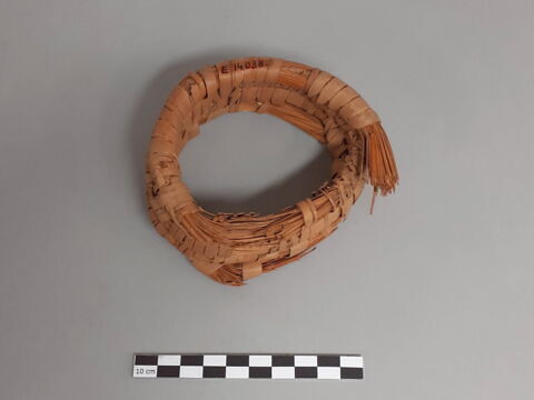 panier  ; support de vase, image 1/4