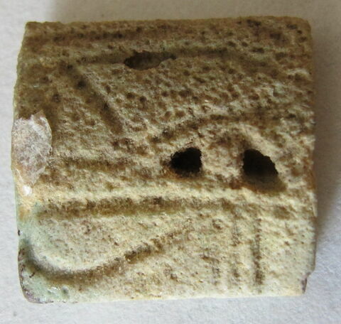 amulette oudjat ; plaque, image 1/2