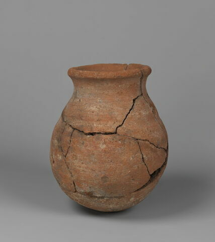 vase, image 2/2