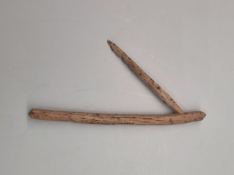 houe ; simulacre, image 2/4