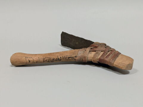 herminette ; simulacre, image 3/7
