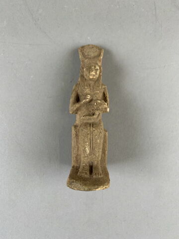 figurine d'Isis allaitant, image 1/4