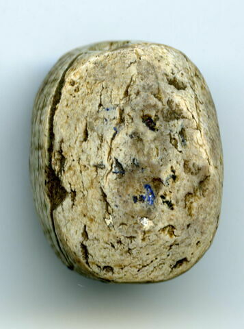 perle en pastille ovale ; scaraboïde, image 2/2