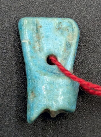 amulette, image 1/3