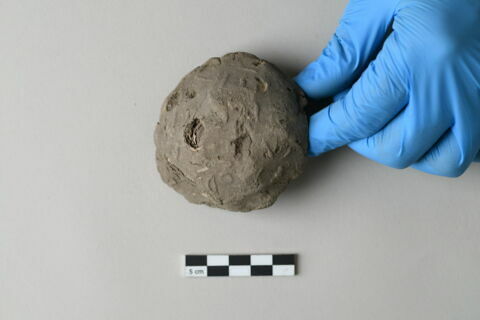 bouchon de jarre en calotte ; empreinte de sceau, image 3/6