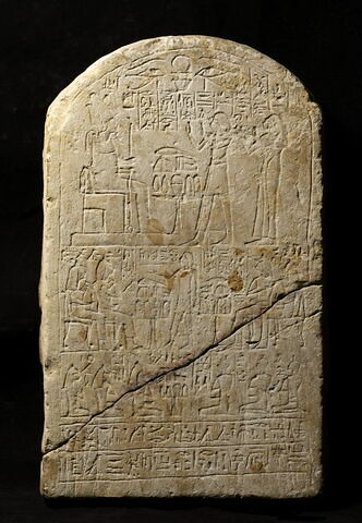 stèle cintrée ; stèle à trois registres ; Stèle de Hor