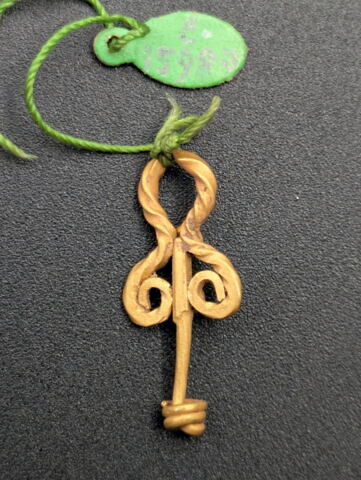 pendentif ; boucle d'oreille, image 2/2
