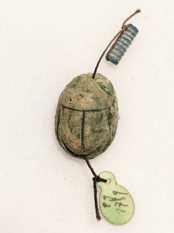 scarabée ; perle cylindrique annelée, image 2/2