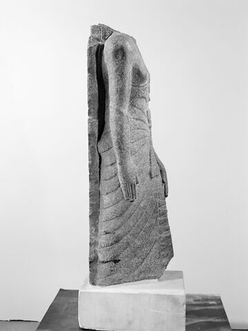 statue, image 14/18