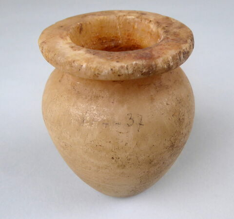vase ; pot à kohol, image 2/3