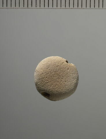 perle en pastille ronde ; scaraboïde, image 2/2