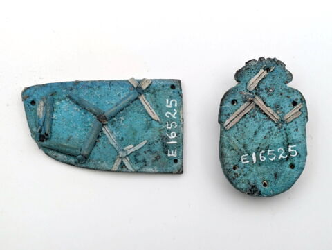 scarabée funéraire ; aile de scarabée funéraire ; perles ; résille, image 2/2