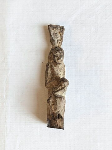 figurine d'Isis allaitant ; statue, image 1/4
