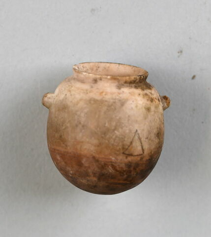 alabastron ; vase miniature, image 2/4
