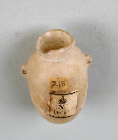 alabastron  ; vase miniature, image 1/4