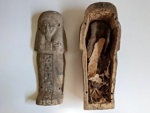 sarcophage miniature ; élément momifié ; sarcophage à viscères