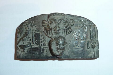 stèle d'Horus ; stèle miniature, image 1/5