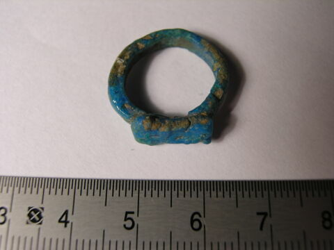 bague, image 1/1