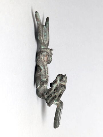 figurine d'Isis allaitant, image 3/5
