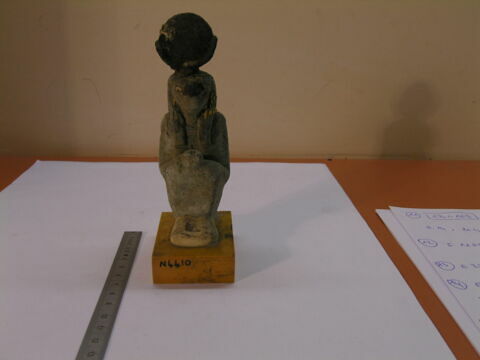 figurine, image 2/3