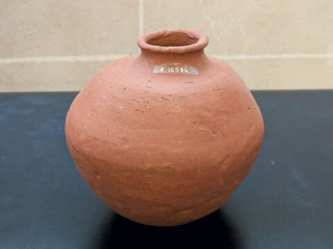 vase, image 3/4