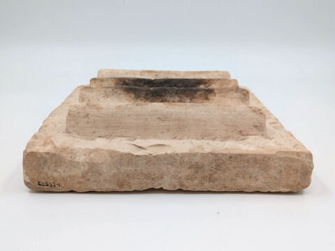 support d'offrandes ; autel à feu ; brasero, image 2/4