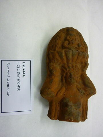 figurine d'Isis canéphore, image 1/2