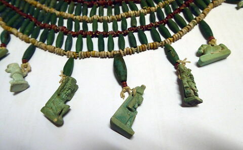 collier à 4 rangs ; perle en olive ; amulette, image 3/7