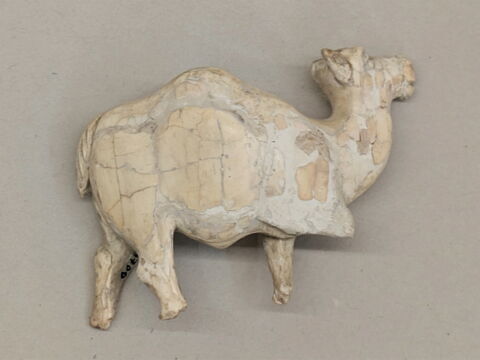 figurine, image 2/2