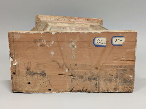 coffret funéraire à corniche, image 2/5