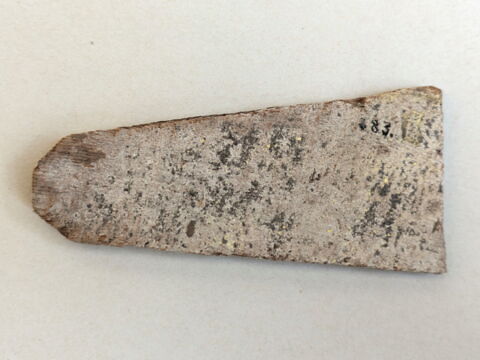 indéterminé ; plaquette  ; dépôt de fondation, image 1/3