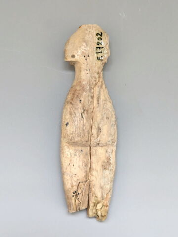 figurine, image 2/2
